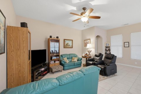 Villa ou maison à vendre à Port St. Lucie, Floride: 4 chambres, 191.01 m2 № 2407697 - photo 11