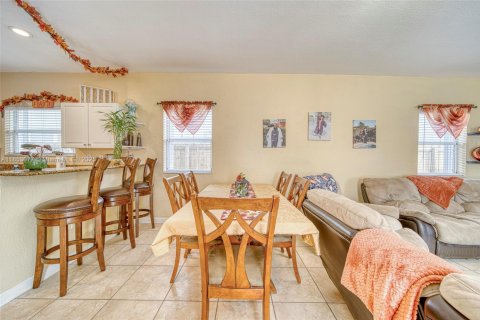 Casa en venta en Homestead, Florida, 5 dormitorios, 250.19 m2 № 1871360 - foto 9