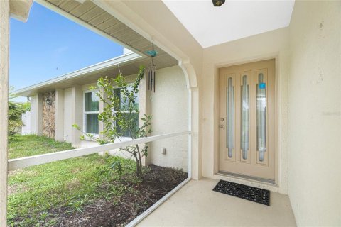 Casa en venta en Port Charlotte, Florida, 3 dormitorios, 152.64 m2 № 1817907 - foto 3