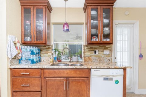 Casa en venta en Port Charlotte, Florida, 3 dormitorios, 152.64 m2 № 1817907 - foto 12