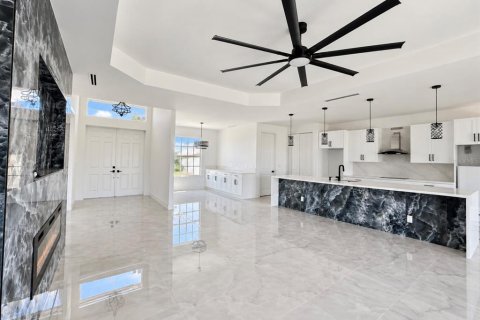Casa en venta en Punta Gorda, Florida, 4 dormitorios, 188.78 m2 № 2381294 - foto 13