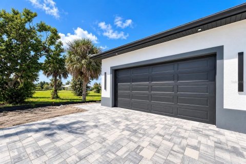 Casa en venta en Punta Gorda, Florida, 4 dormitorios, 188.78 m2 № 2381294 - foto 5