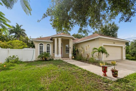 House in Pinellas Park, Florida 4 bedrooms, 181.81 sq.m. № 2222088 - photo 5