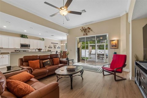 House in Pinellas Park, Florida 4 bedrooms, 181.81 sq.m. № 2222088 - photo 28
