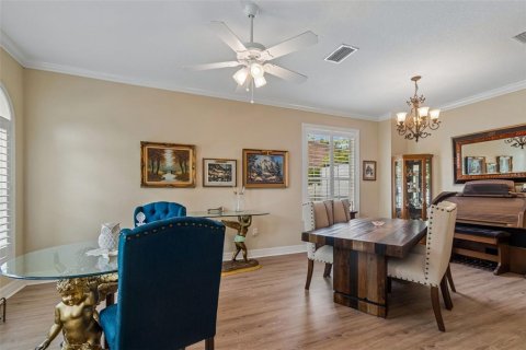 House in Pinellas Park, Florida 4 bedrooms, 181.81 sq.m. № 2222088 - photo 12