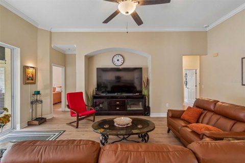 House in Pinellas Park, Florida 4 bedrooms, 181.81 sq.m. № 2222088 - photo 29