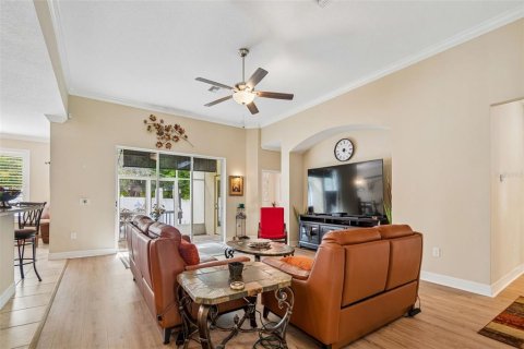 House in Pinellas Park, Florida 4 bedrooms, 181.81 sq.m. № 2222088 - photo 24