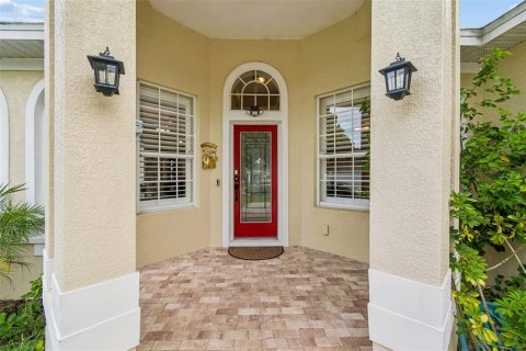 House in Pinellas Park, Florida 4 bedrooms, 181.81 sq.m. № 2222088 - photo 8