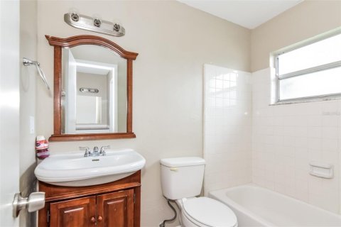 Casa en alquiler en Tarpon Springs, Florida, 3 dormitorios, 147.34 m2 № 1573048 - foto 10
