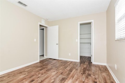 Casa en alquiler en Tarpon Springs, Florida, 3 dormitorios, 147.34 m2 № 1573048 - foto 11