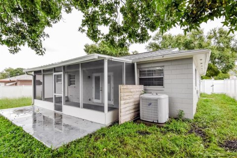 Casa en alquiler en Tarpon Springs, Florida, 3 dormitorios, 147.34 m2 № 1573048 - foto 15
