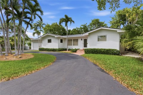 House in Coral Gables, Florida 3 bedrooms, 151.9 sq.m. № 2058994 - photo 5