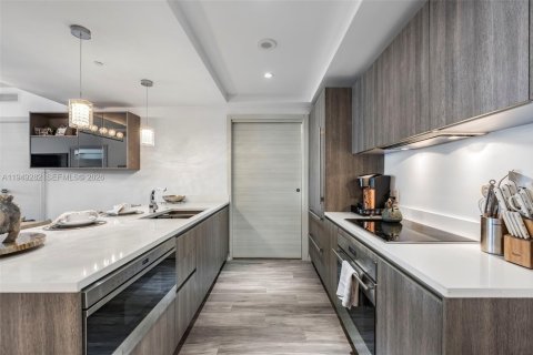 Купить кондоминиум в Майами, Флорида 2 спальни, 116.41м2, № 2005267 - фото 2