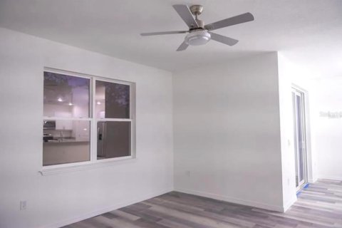 Casa en alquiler en Citrus Springs, Florida, 4 dormitorios, 171.5 m2 № 1917297 - foto 6