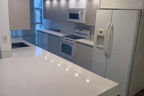 Copropriété à louer à Hallandale Beach, Floride: 2 chambres, 94.76 m2 № 2044538 - photo 5