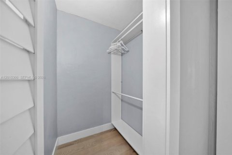 Copropriété à louer à South Miami, Floride: 1 chambre, 47.38 m2 № 2171360 - photo 9