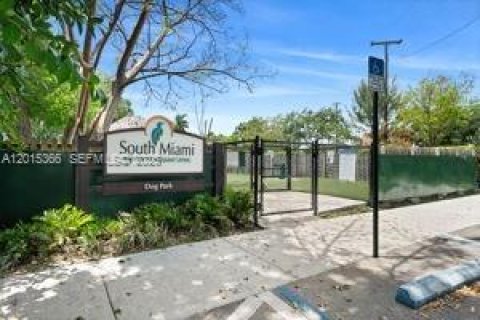 Copropriété à louer à South Miami, Floride: 1 chambre, 47.38 m2 № 2171360 - photo 18