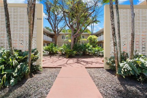 Copropriété à louer à South Miami, Floride: 1 chambre, 47.38 m2 № 2171360 - photo 12