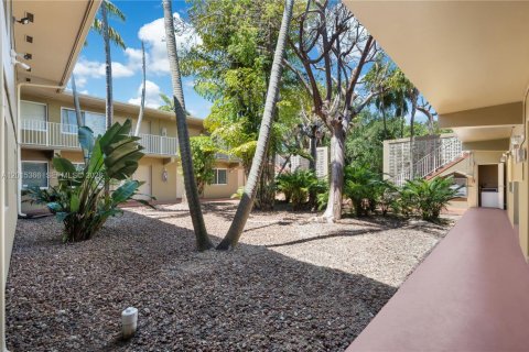 Copropriété à louer à South Miami, Floride: 1 chambre, 47.38 m2 № 2171360 - photo 15