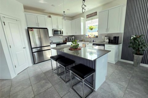 Villa ou maison à vendre à Kissimmee, Floride: 4 chambres, 171.22 m2 № 2148083 - photo 9