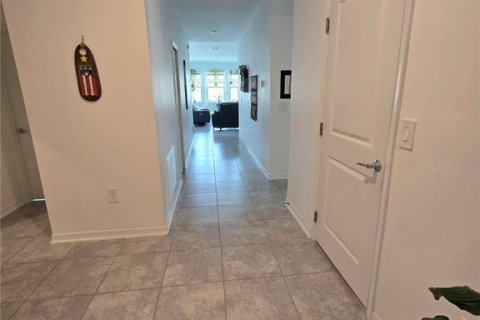 Villa ou maison à vendre à Kissimmee, Floride: 4 chambres, 171.22 m2 № 2148083 - photo 5