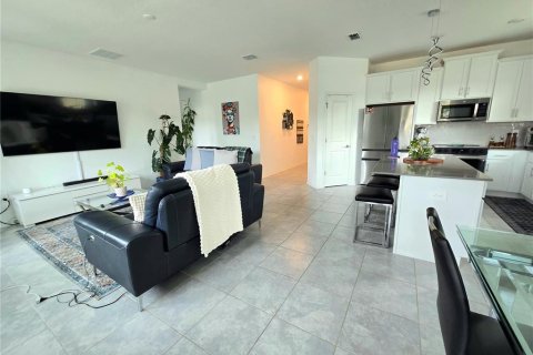 Villa ou maison à vendre à Kissimmee, Floride: 4 chambres, 171.22 m2 № 2148083 - photo 7