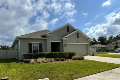 Villa ou maison à Kissimmee, Floride 4 chambres, 171.22 m2 № 2148083