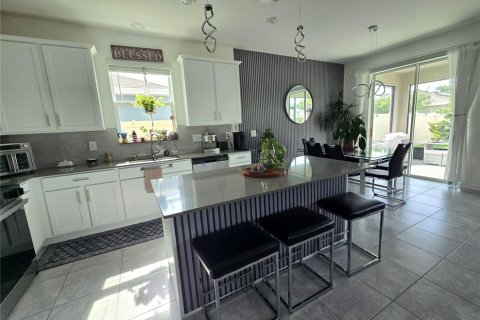 Villa ou maison à vendre à Kissimmee, Floride: 4 chambres, 171.22 m2 № 2148083 - photo 8