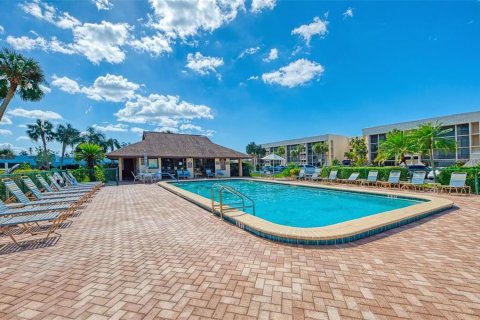 Condo in Bradenton, Florida, 2 bedrooms  № 2196906 - photo 19