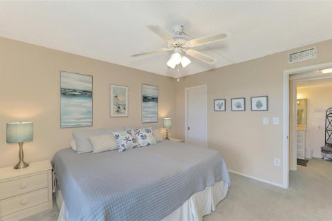 Condo in Bradenton, Florida, 2 bedrooms  № 2196906 - photo 14