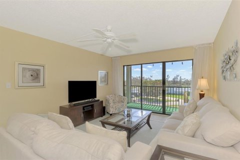 Condo in Bradenton, Florida, 2 bedrooms  № 2196906 - photo 9