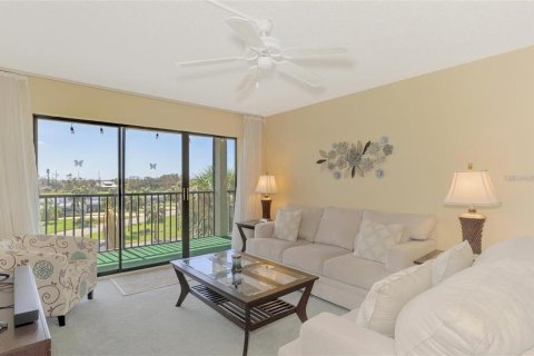 Condo in Bradenton, Florida, 2 bedrooms  № 2196906 - photo 8