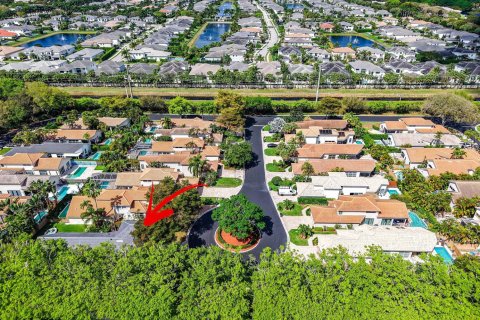 House in Boca Raton, Florida 3 bedrooms, 225.38 sq.m. № 2146434 - photo 25
