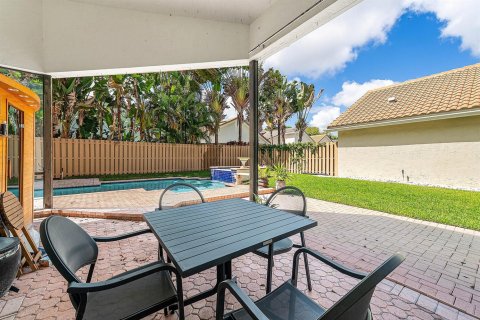 House in Boca Raton, Florida 3 bedrooms, 225.38 sq.m. № 2146434 - photo 19