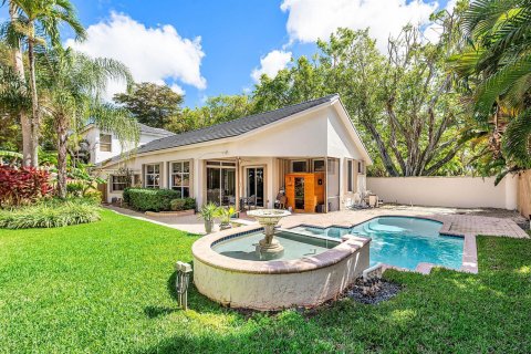 House in Boca Raton, Florida 3 bedrooms, 225.38 sq.m. № 2146434 - photo 22