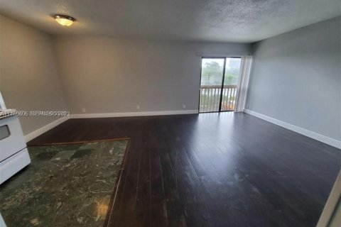 Copropriété à vendre à Coral Springs, Floride: 2 chambres, 74.32 m2 № 2041548 - photo 5