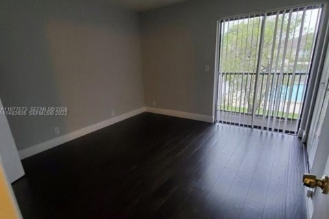Copropriété à vendre à Coral Springs, Floride: 2 chambres, 74.32 m2 № 2041548 - photo 11