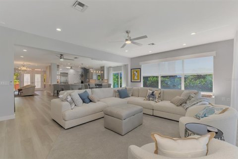 Villa ou maison à louer à Sarasota, Floride: 4 chambres, 279.82 m2 № 2425721 - photo 11