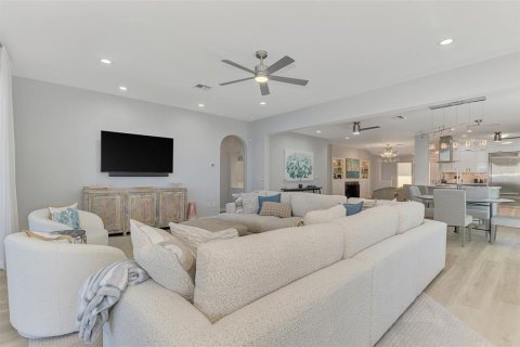Villa ou maison à louer à Sarasota, Floride: 4 chambres, 279.82 m2 № 2425721 - photo 10