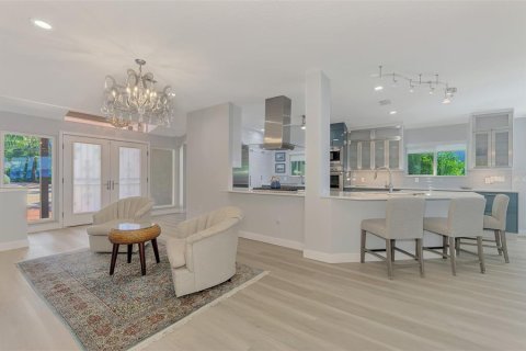 Villa ou maison à louer à Sarasota, Floride: 4 chambres, 279.82 m2 № 2425721 - photo 6
