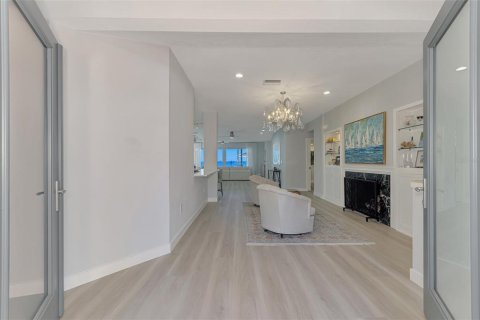 Villa ou maison à louer à Sarasota, Floride: 4 chambres, 279.82 m2 № 2425721 - photo 3