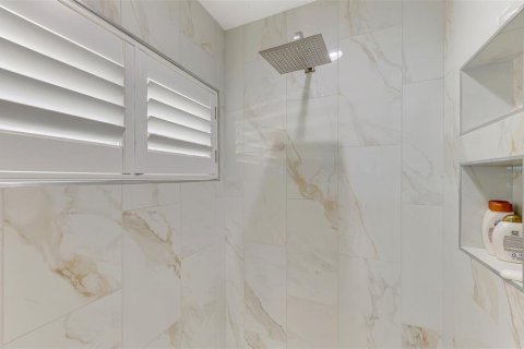 Villa ou maison à louer à Sarasota, Floride: 4 chambres, 279.82 m2 № 2425721 - photo 23