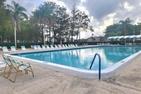 Condominio en venta en Lauderhill, Florida, 1 dormitorio, 60.67 m2 № 2188056 - foto 17