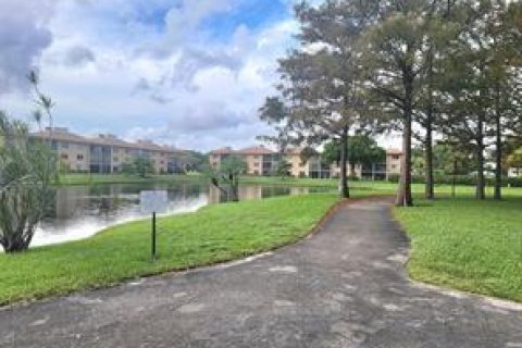 Condominio en venta en Lauderhill, Florida, 1 dormitorio, 60.67 m2 № 2188056 - foto 15
