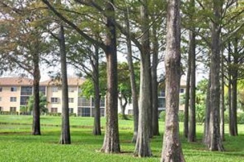 Condominio en venta en Lauderhill, Florida, 1 dormitorio, 60.67 m2 № 2188056 - foto 20