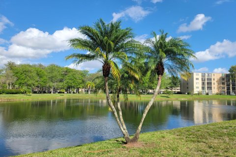 Condominio en venta en Lauderhill, Florida, 1 dormitorio, 60.67 m2 № 2188056 - foto 13
