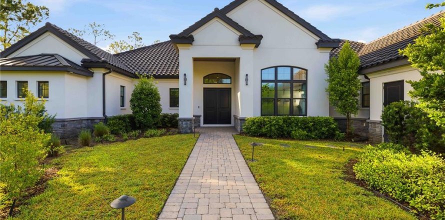 House in Bradenton, Florida 3 bedrooms, 379.13 sq.m. № 2290490