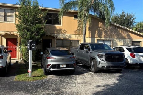 Touwnhouse à Pompano Beach, Floride 3 chambres, 132.66 m2 № 2374794