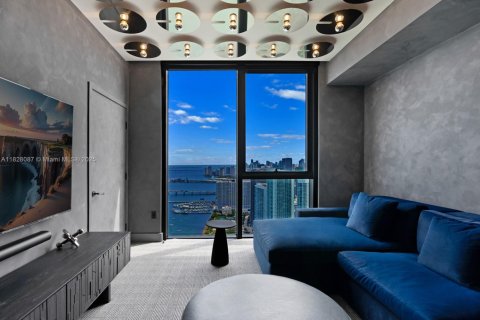 Condo in Miami, Florida, 4 bedrooms № 1934373 - photo 8