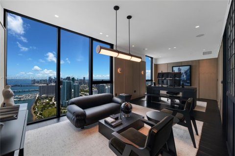 Condo in Miami, Florida, 4 bedrooms № 1934373 - photo 7